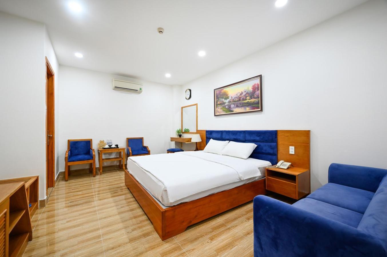Vivian Airport Hotel Saigon Ho-Chi-Minh-Stadt Exterior foto
