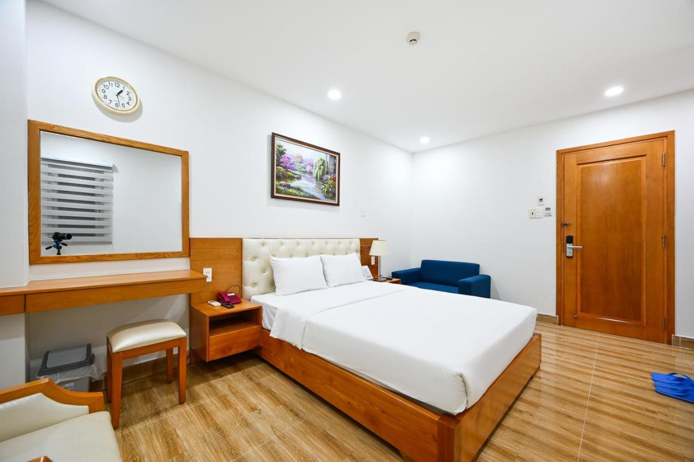 Vivian Airport Hotel Saigon Ho-Chi-Minh-Stadt Exterior foto